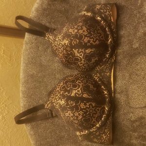 Women's Aerie bra size 36D.